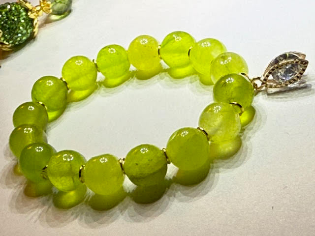 the eden's kiss - Jaded Jewelry
